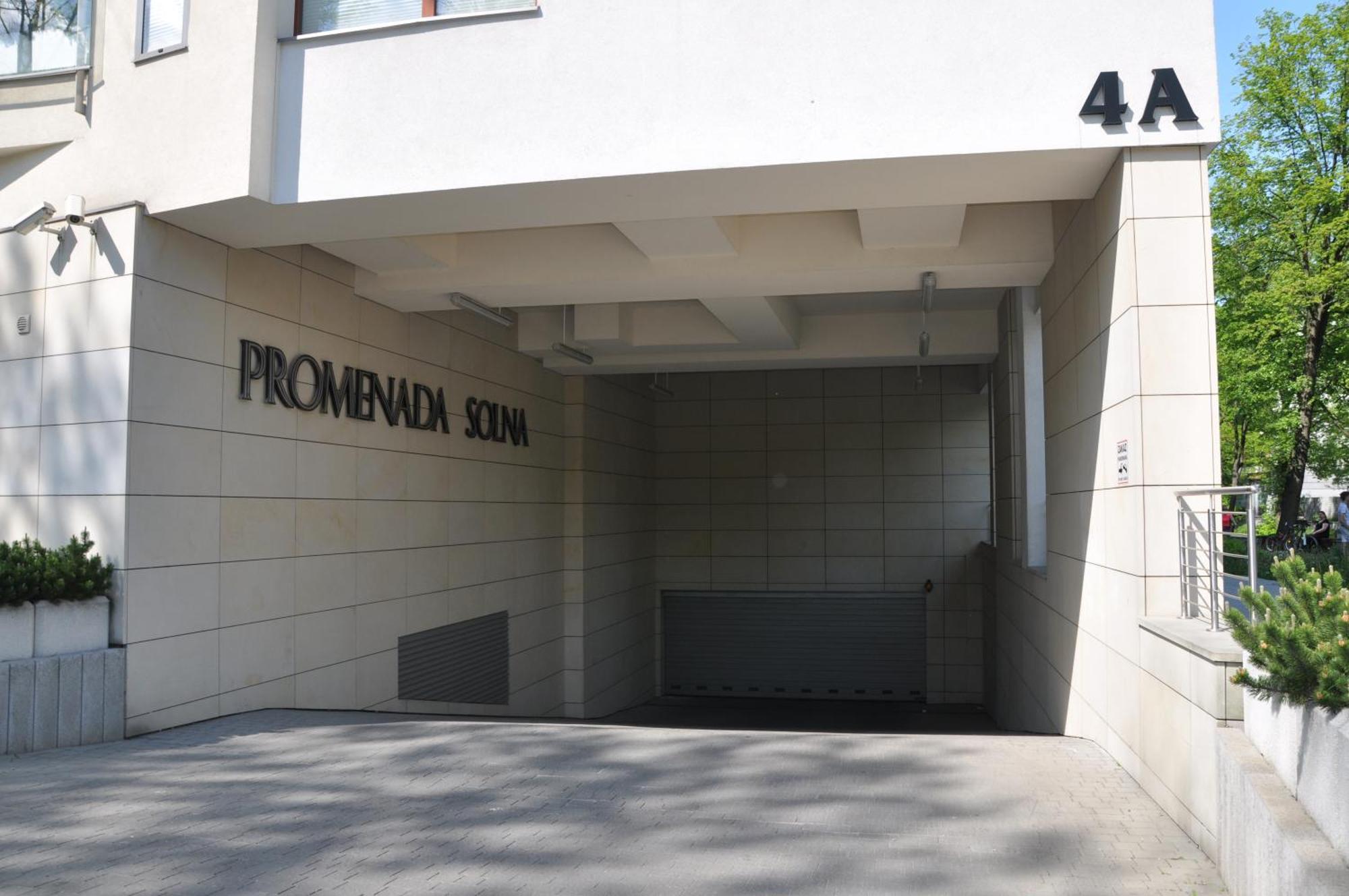 Centrum Solna Parking Free * Kielce