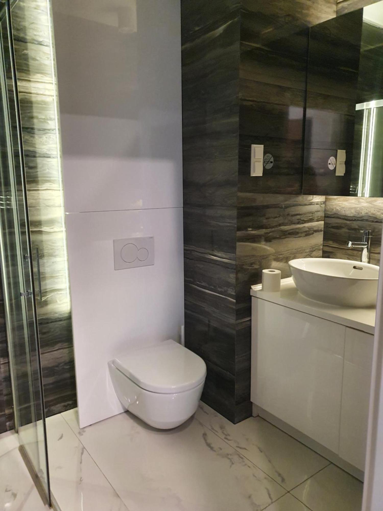 Centrum Solna Parking Free Apartment Kielce